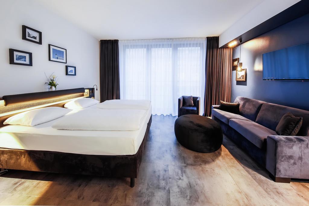 Lindemann's Hotel